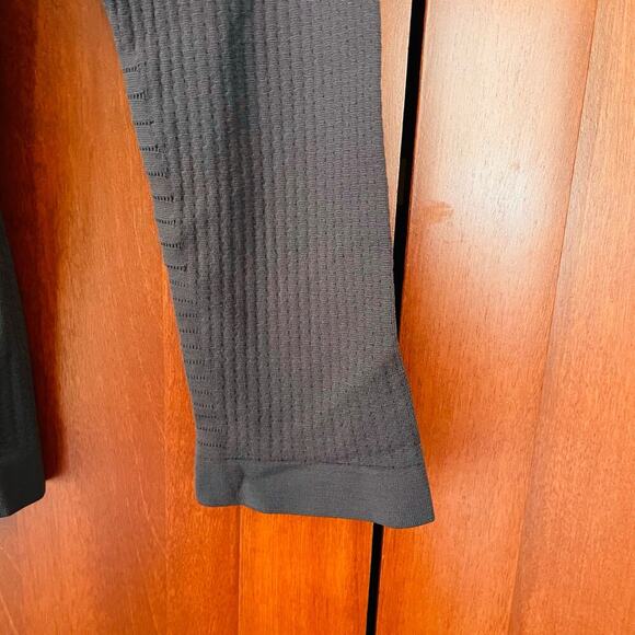 Salomon Essential Warm Top Base Layer Mock Neck Long Sleeve Size Small NEW - Picture 6 of 10